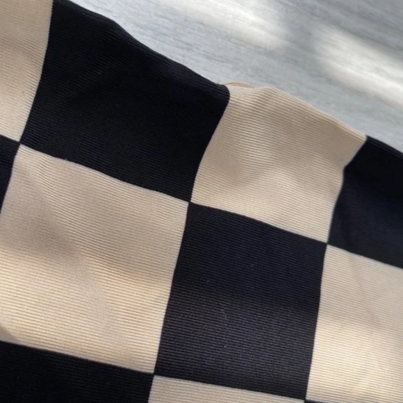 Checkered turtleneck long-sleeved knit top - Picture 11 of 11